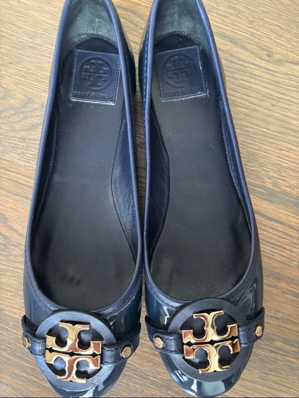 Tory Burch Navy Patent Logo Ballet Flats with Gold Emblem - Picture 2 of 5